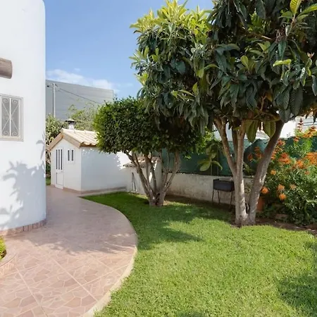 Rosado - Moradia 6 Com Ac, Jardim A 5 Min Do Centro De Casa de Férias