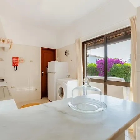 Rosado - Moradia 6 Com Ac, Jardim A 5 Min Do Centro De * アルブフェイラ