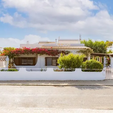 Rosado - Moradia 6 Com Ac, Jardim A 5 Min Do Centro De Feriehus *