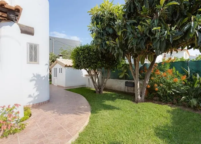 Rosado - Moradia 6 Com Ac, Jardim A 5 Min Do Centro De Casa de Férias